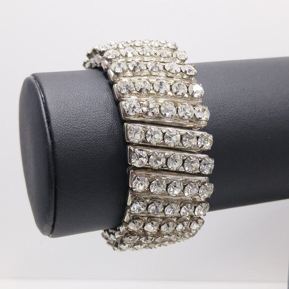 Vintage 1950s Clear Rhinestone Expansion Bracelet, 5 Rows Silver Tone - Picture 2 of 10